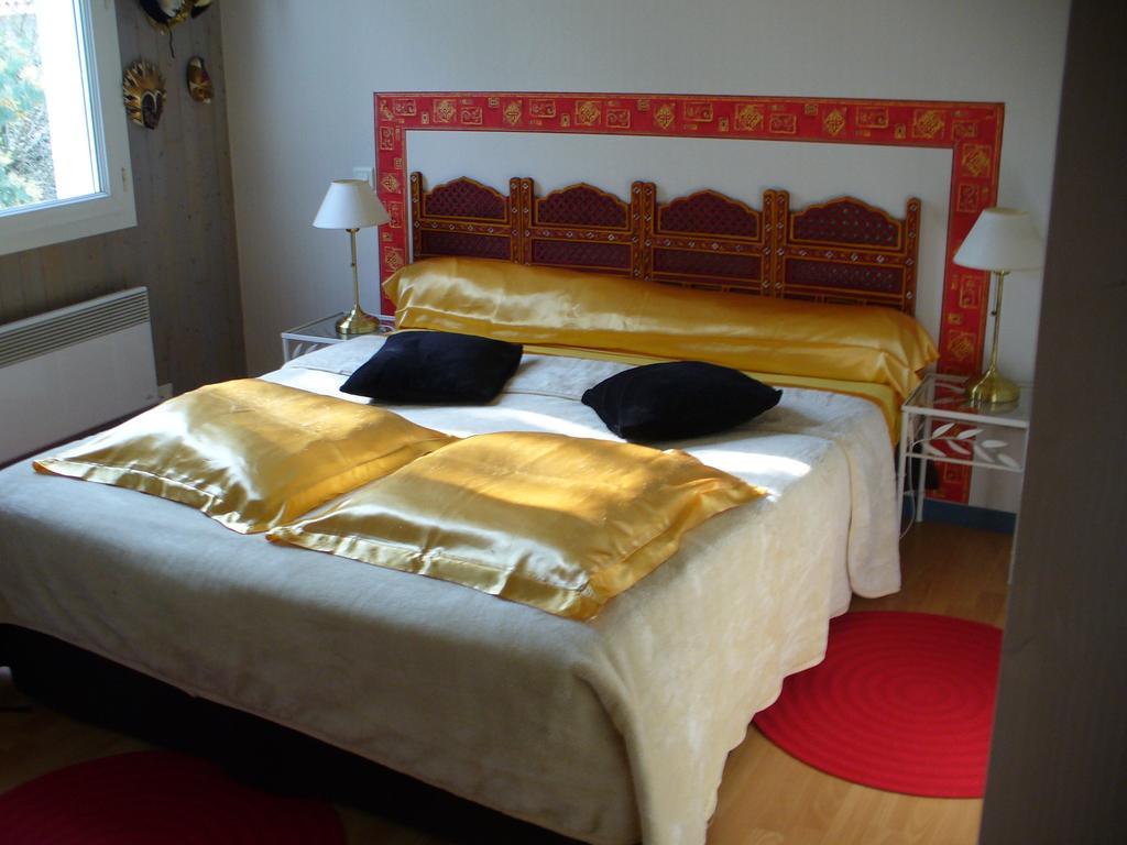 Saint-Denis-de-Pile Chambre D'Hotes Dyrslot B&B 외부 사진