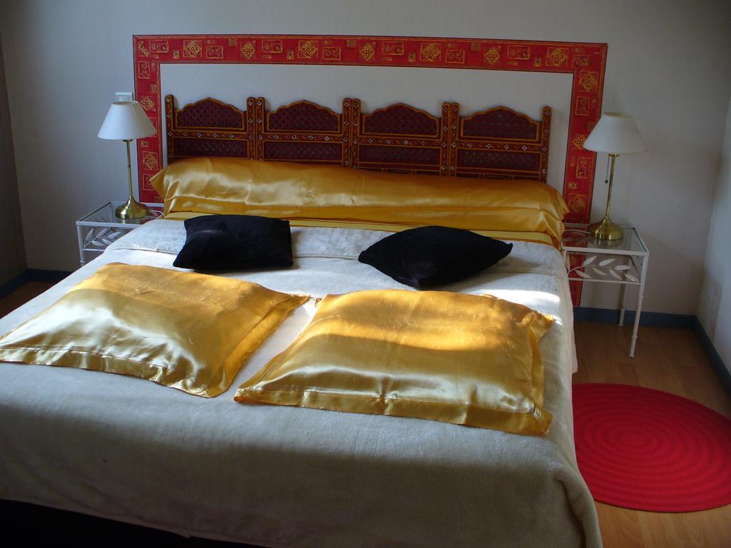 Saint-Denis-de-Pile Chambre D'Hotes Dyrslot B&B 객실 사진