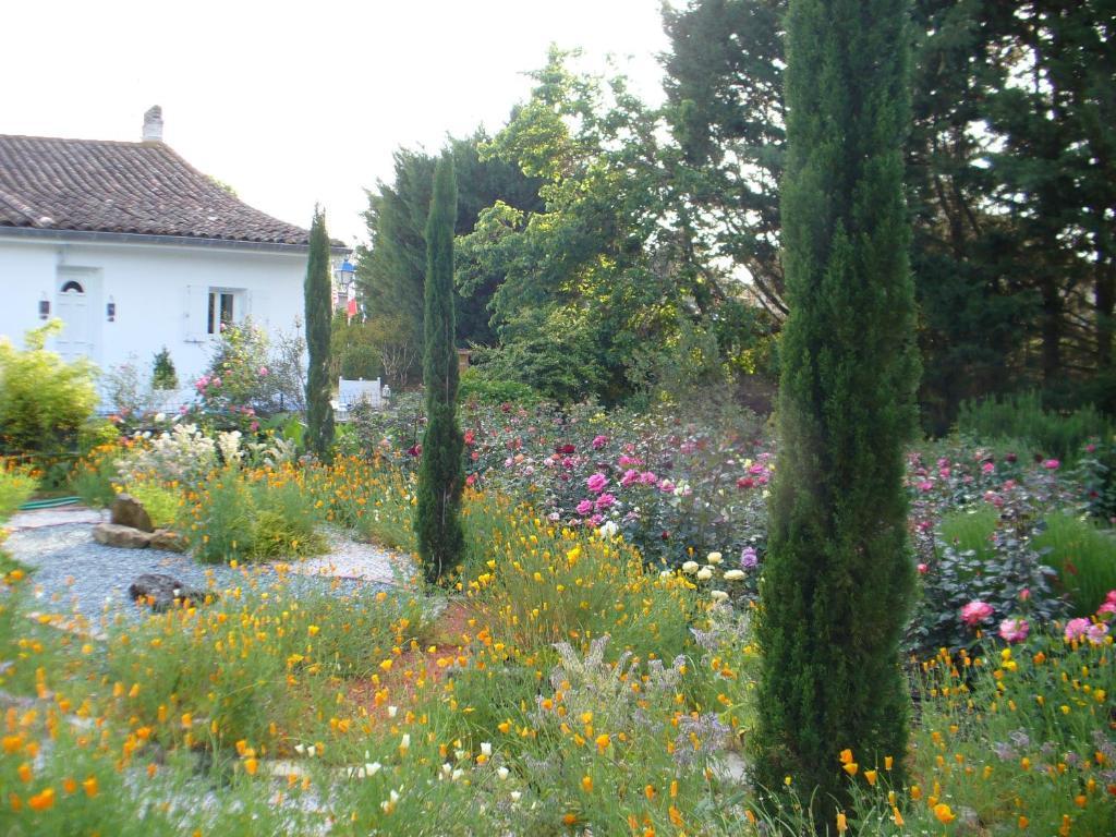 Saint-Denis-de-Pile Chambre D'Hotes Dyrslot B&B 외부 사진